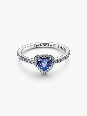Pandora Sparkling Elevated Heart Ring